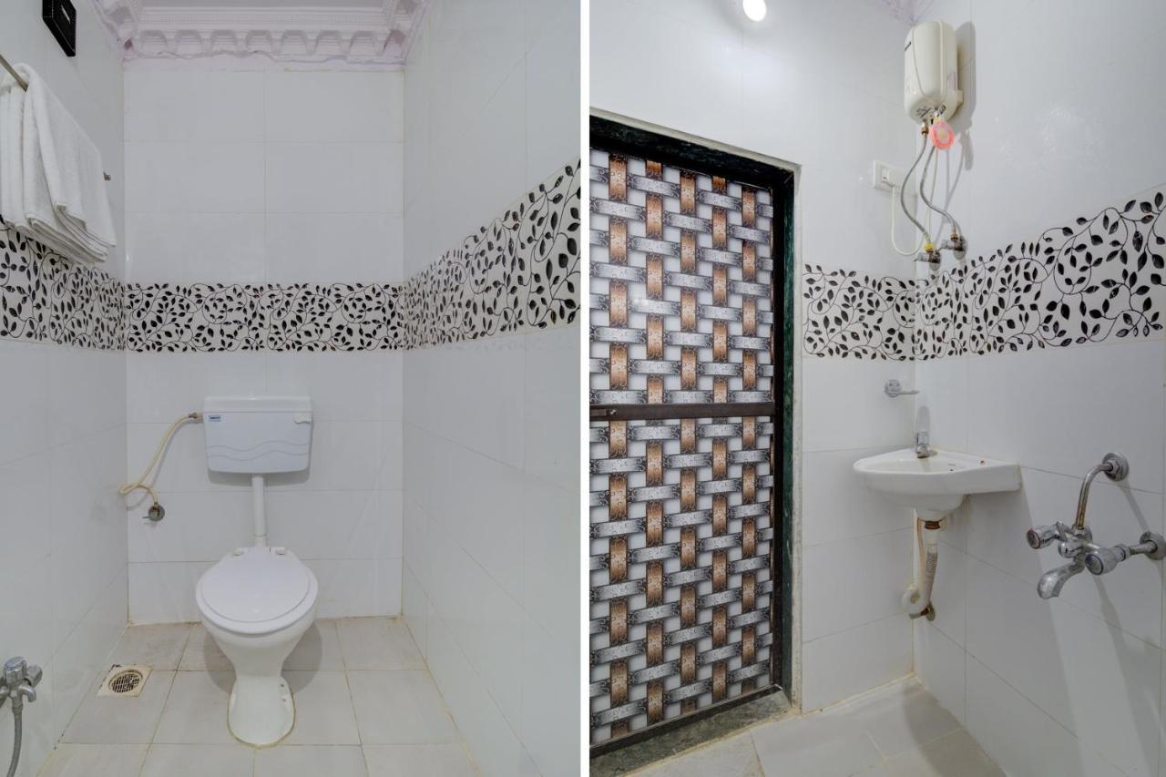 Oyo 67979 Hotel Hollywood Park Sasupada Екстер'єр фото